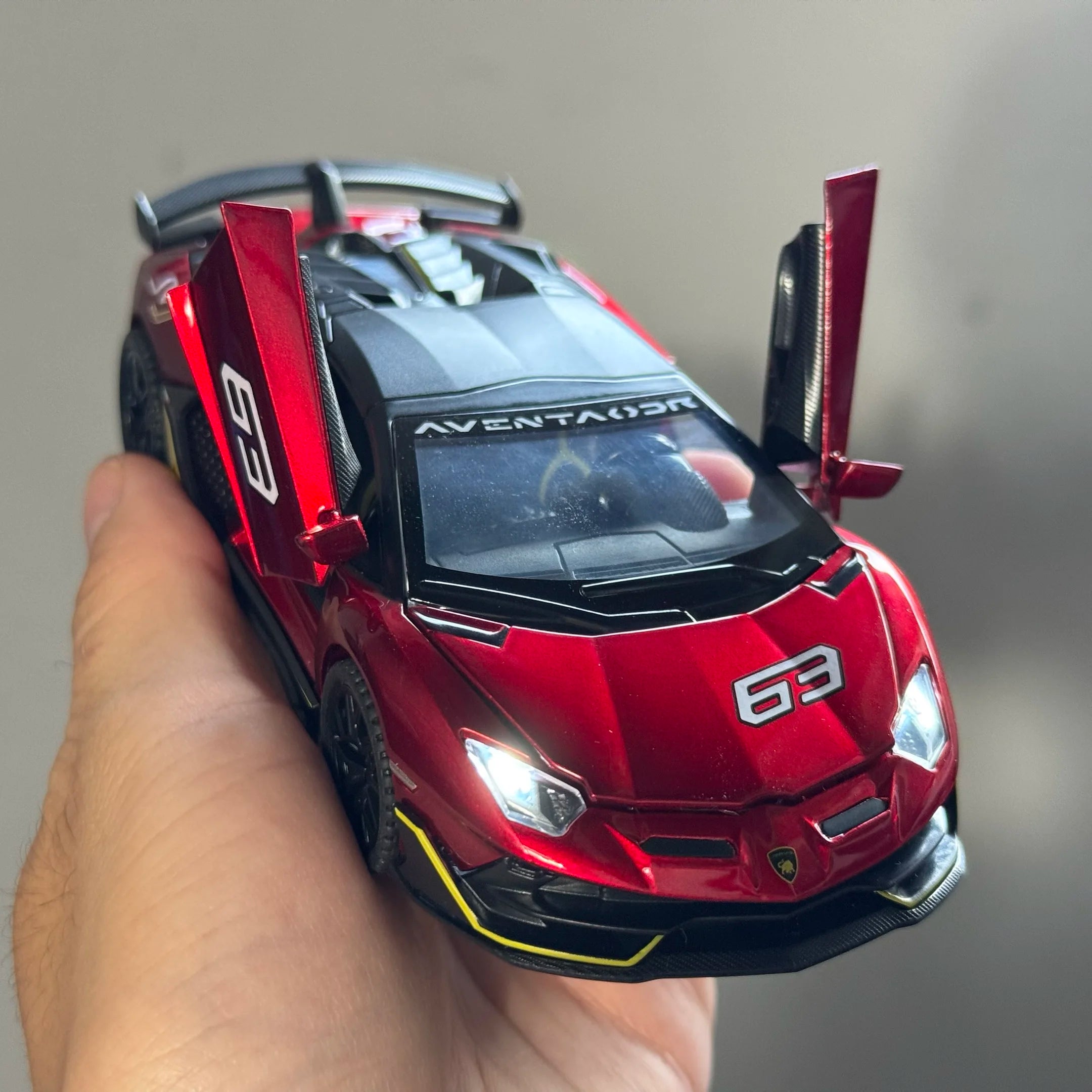 1:32 Lamborghini Aventador SVJ