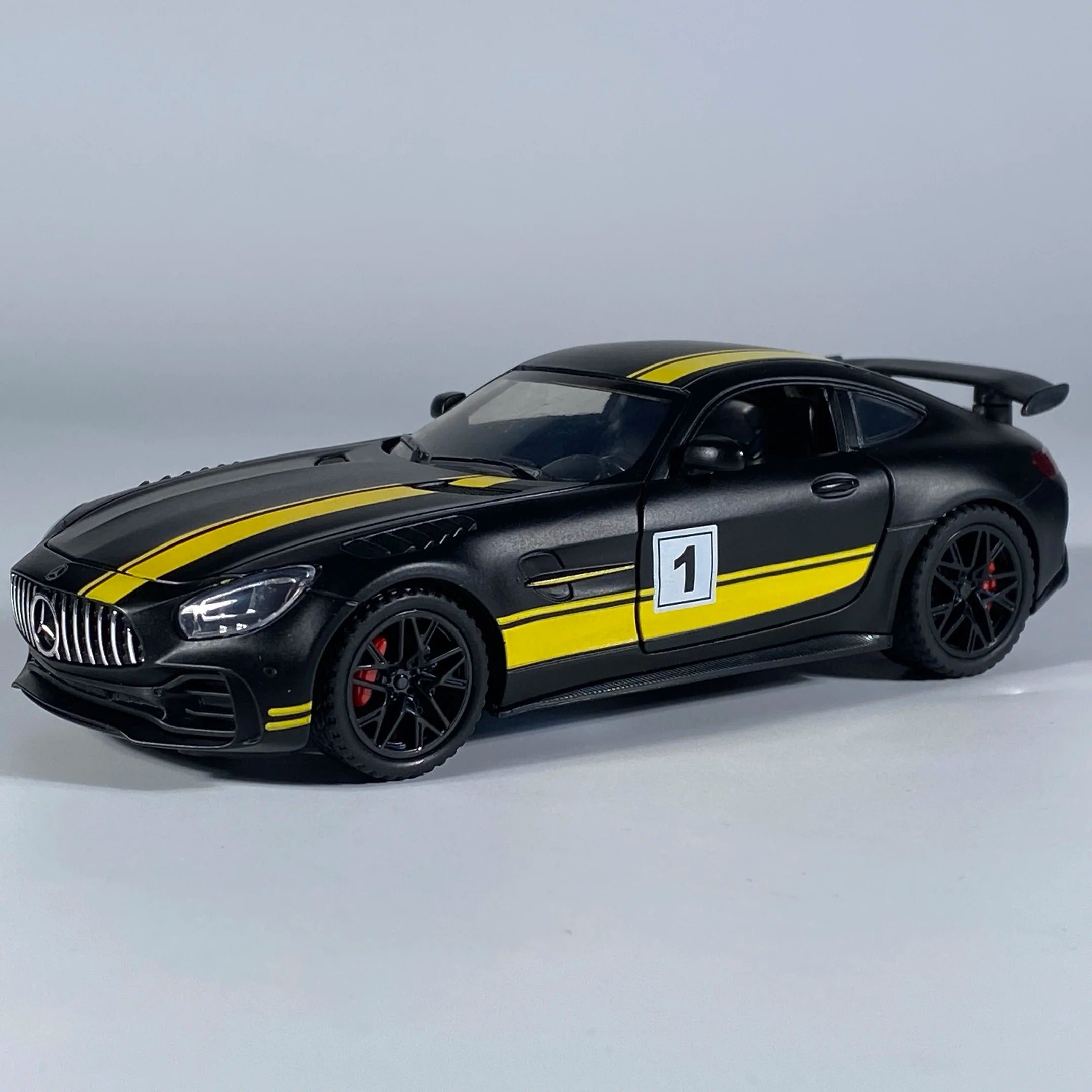 1:32 Mercedes Benz AMG GT