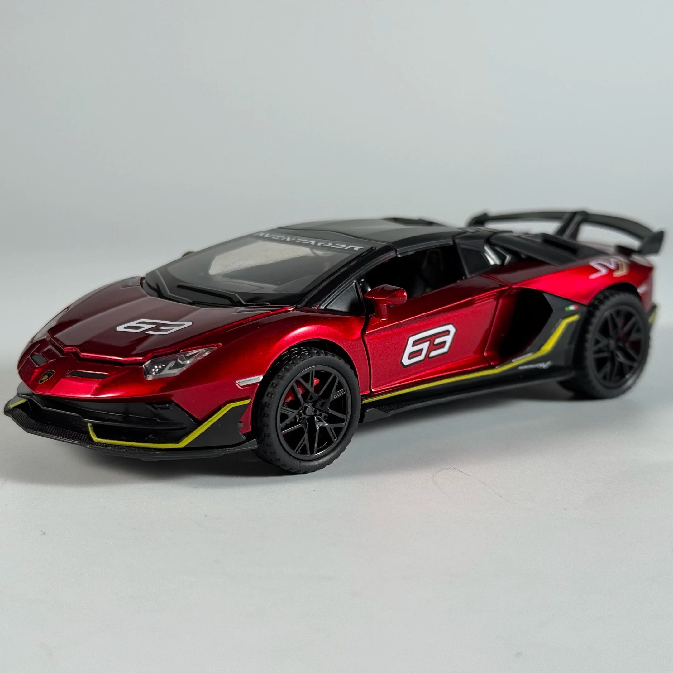 1:32 Lamborghini Aventador SVJ
